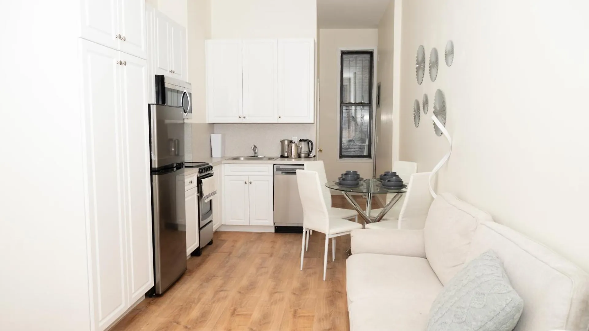 East2 Village Center Apartment W Full Amenities Great New York Location