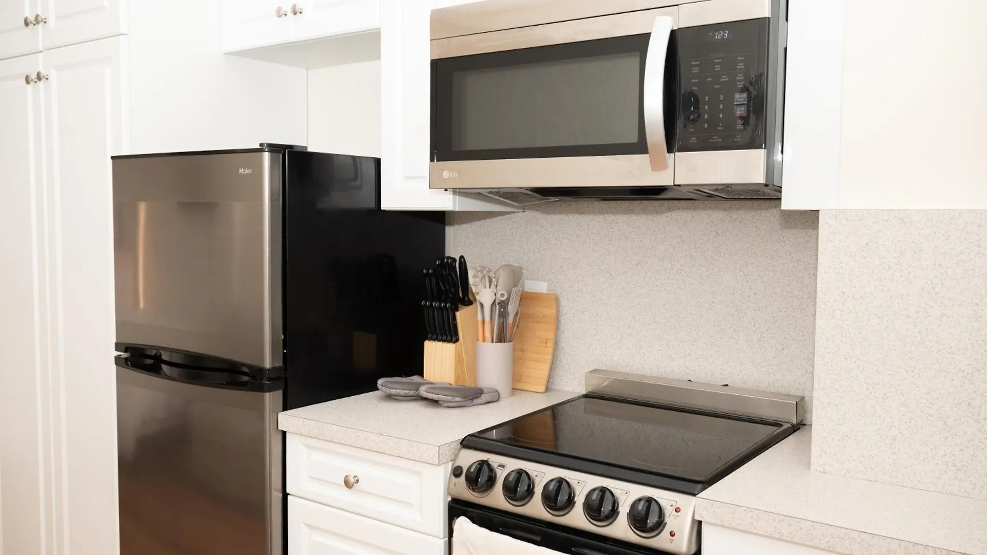 East2 Village Center Apartment W Full Amenities Great New York Location